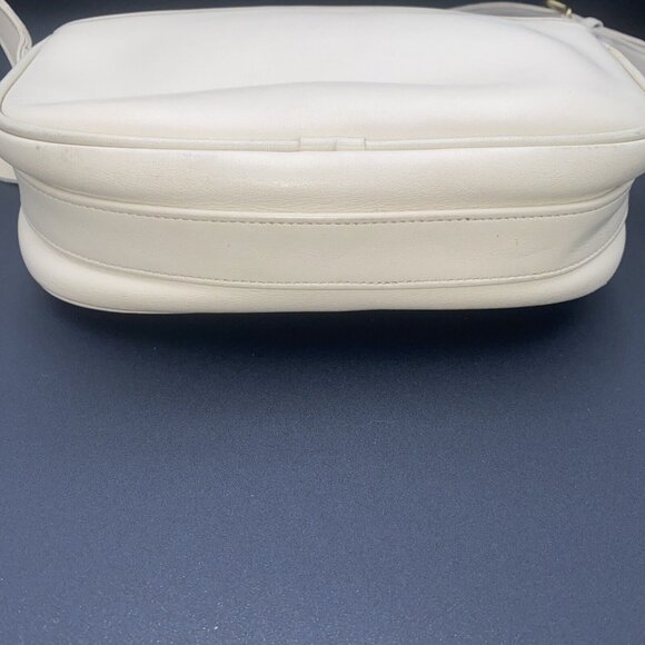 Vintage Coach Zip Bag Bone Leather USA Small Crossbody Bag USA Style 0095 022 - Picture 8 of 10